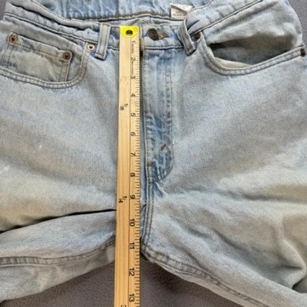 VTG Levis 550 Jeans Relaxed Fit Tapered Leg 32x32 Distressed Denim 90s‎ USA Made